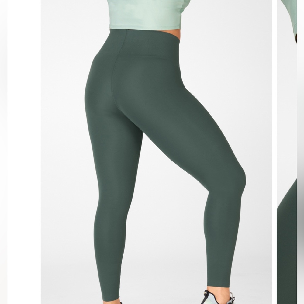 NWOT Fabletics High-Waisted PureLuxe Minimal Legging